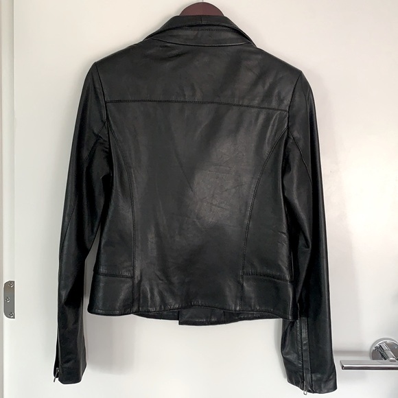 Simple leather jacket - Picture 2 of 4